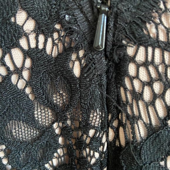 Betsy & Adam Black  Lace Illusion Dress size 8 - Picture 5 of 14